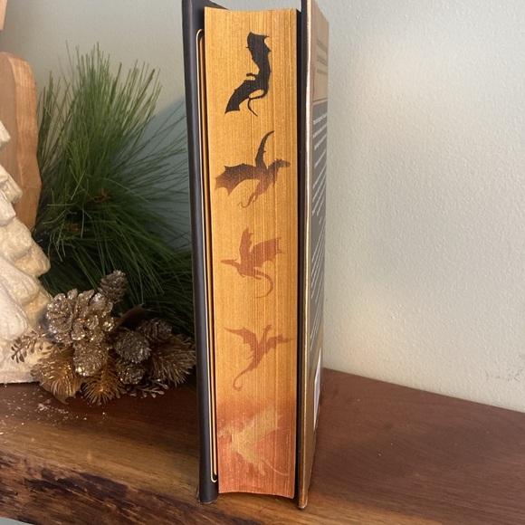 Fourth Wing by Rebecca Yarros Hardcover - Picture 2 of 7